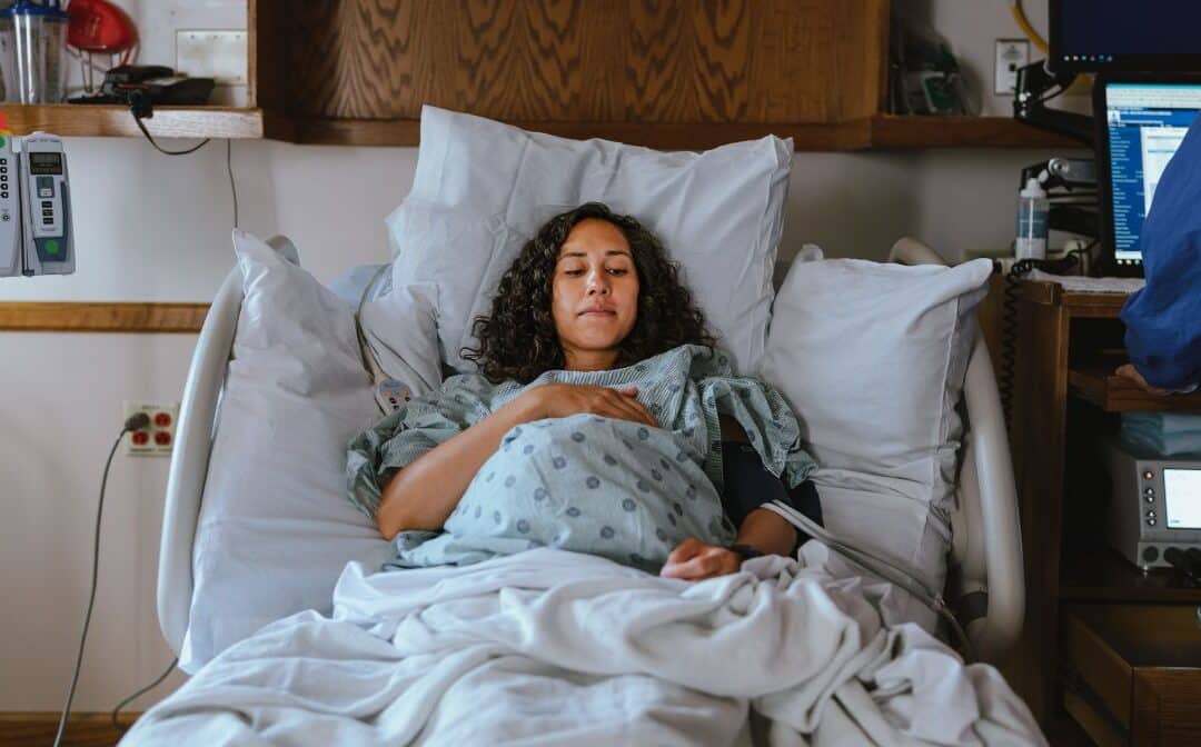 How to Pick the Best Hospital Bed for Home Care